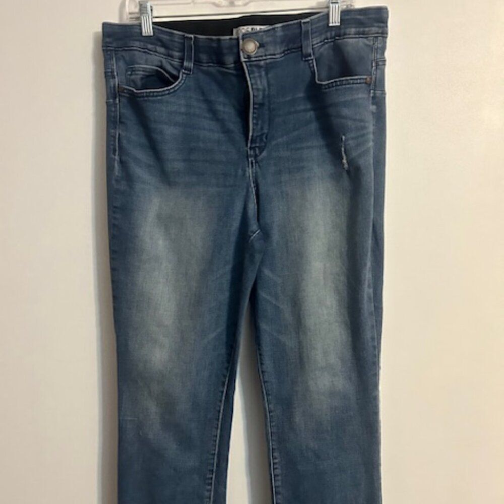 Code Bleu distressed 5 pocket denim cropped jeans, size 16